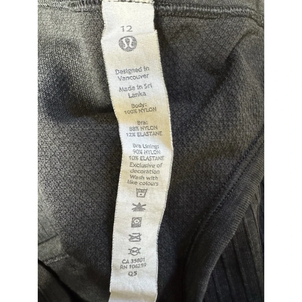 Lululemon Ebb to Street Cropped Racerback Tank Top Black‎ Women's Size 12